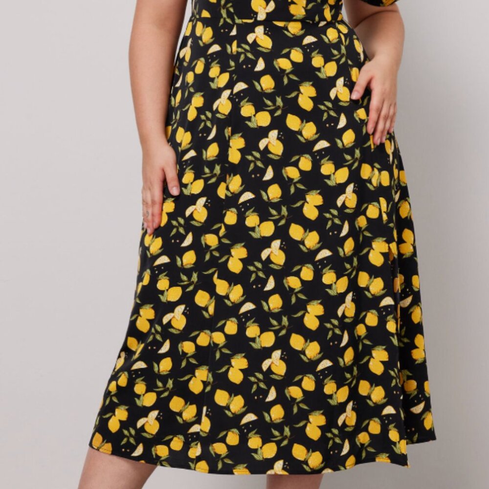 Cider Midi Dress Lemon Print Size 2X (20/22) | Lightly Worn - Picture 3 of 4